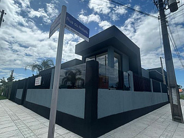 Casa de Esquina semimobiliada a venda